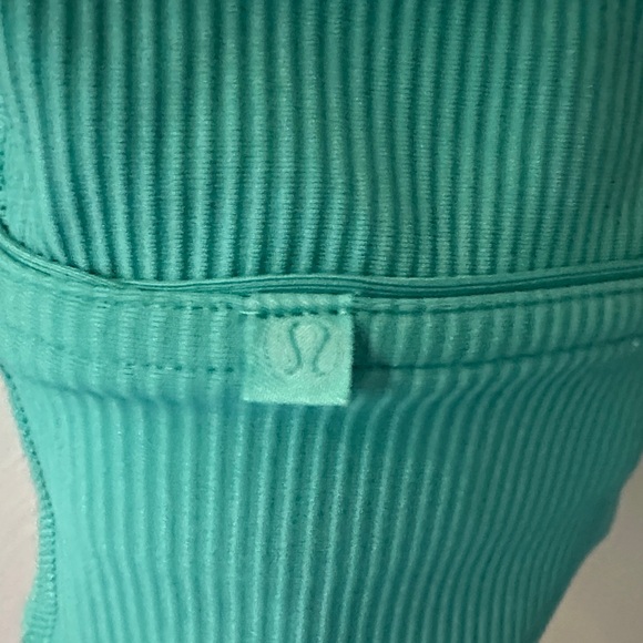 Lululemon Athletica Turquoise Ribbed Sports Bra - Picture 2 of 4